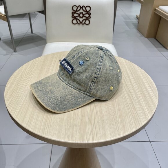 Balenciaga Hat - Picture 2 of 6